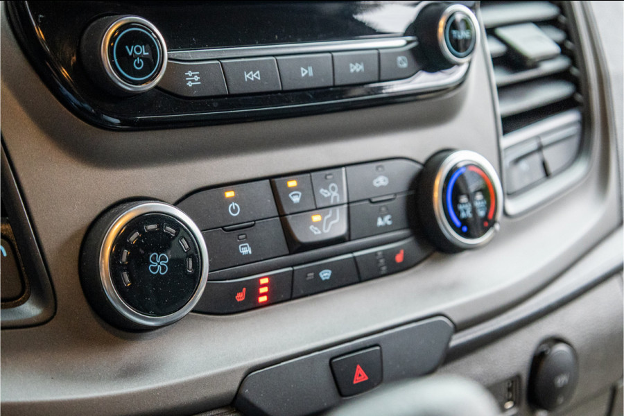 Ford Transit Custom 320 2.0 TDCI 170 PK L2H1 DC | Dubbel Cabine | CarPlay | Camera | Navigatie | PDC V+A | Cruise control | Nieuwe APK | Dealer onderhouden | Euro 6 | BPM Vrij