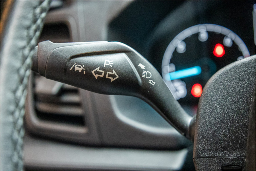 Ford Transit Custom 320 2.0 TDCI 170 PK L2H1 DC | Dubbel Cabine | CarPlay | Camera | Navigatie | PDC V+A | Cruise control | Nieuwe APK | Dealer onderhouden | Euro 6 | BPM Vrij