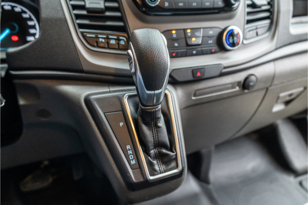 Ford Transit Custom 320 2.0 TDCI 170 PK L2H1 DC | Dubbel Cabine | CarPlay | Camera | Navigatie | PDC V+A | Cruise control | Nieuwe APK | Dealer onderhouden | Euro 6 | BPM Vrij