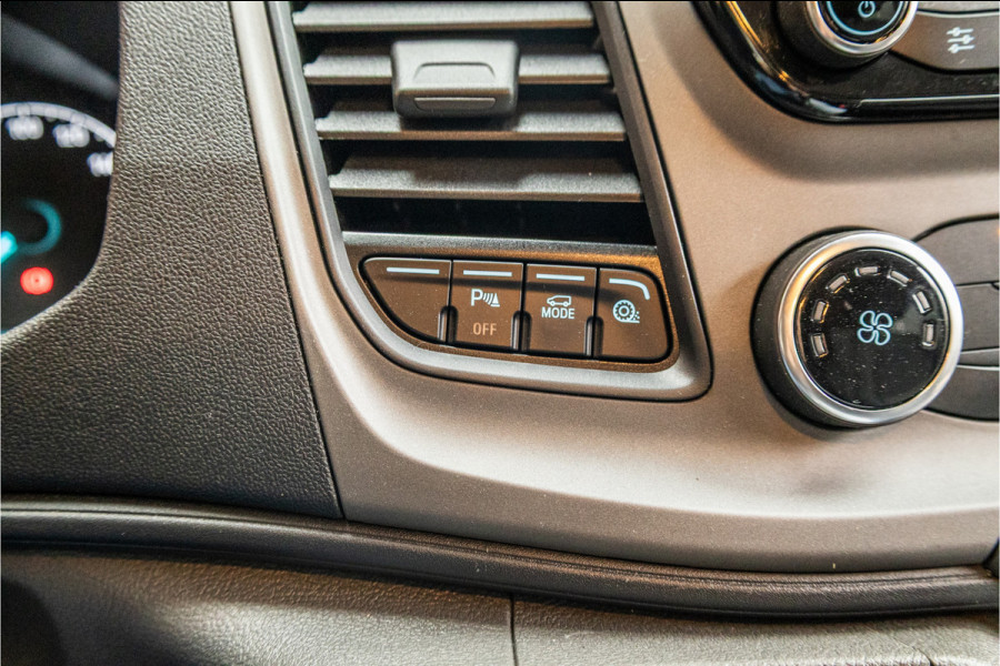 Ford Transit Custom 320 2.0 TDCI 170 PK L2H1 DC | Dubbel Cabine | CarPlay | Camera | Navigatie | PDC V+A | Cruise control | Nieuwe APK | Dealer onderhouden | Euro 6 | BPM Vrij