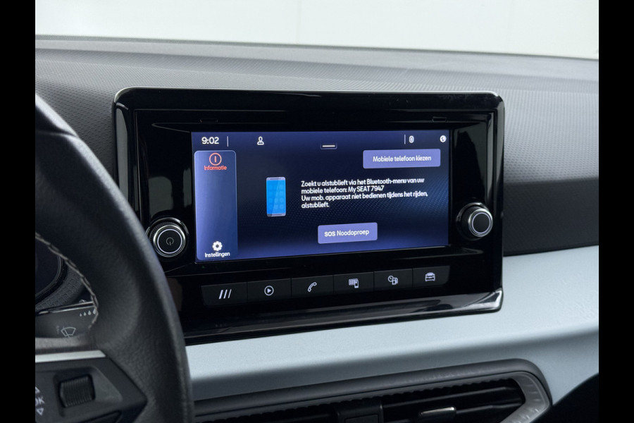 Seat Arona T 96pk NWE Model Two-Tone Navi PDC Apple Carplay Android Cruise Control ECC Style Lmv Privacy Glas Regen-Lichtsensor Isofix DAB Bluetooth Led 1e Eigenaar Origineel Nederlandse Auto