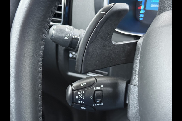 Citroën C5 Aircross 1.6T 225pk PHEV AUT-8 360°Camera Trekhaak PDC Apple Carplay Android Navi Ecc Cruise Control Feel SOH 95% Led Lmv 18" DAB+ Isofix Privacy Glas Bluetooth Plug-in Hybrid 1.300KG Trekgewicht
