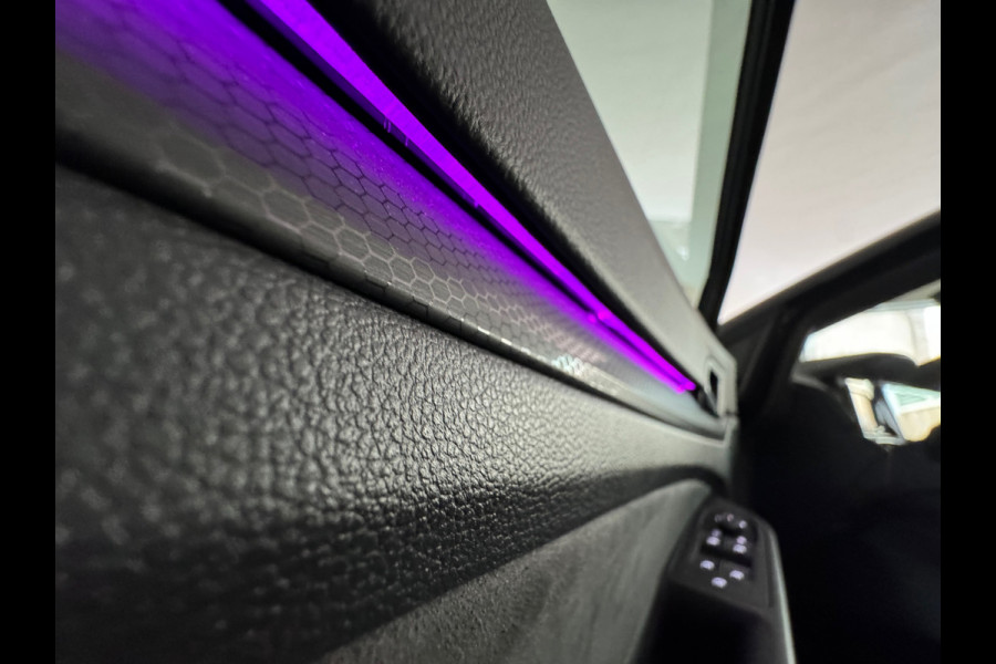 Volkswagen Golf 2.0 TSI GTI Pano|HuD|H/K|Keyless|Camera|Sfeer