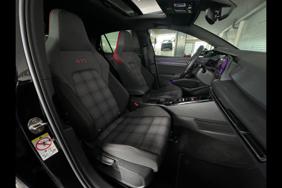 Volkswagen Golf 2.0 TSI GTI Pano|HuD|H/K|Keyless|Camera|Sfeer