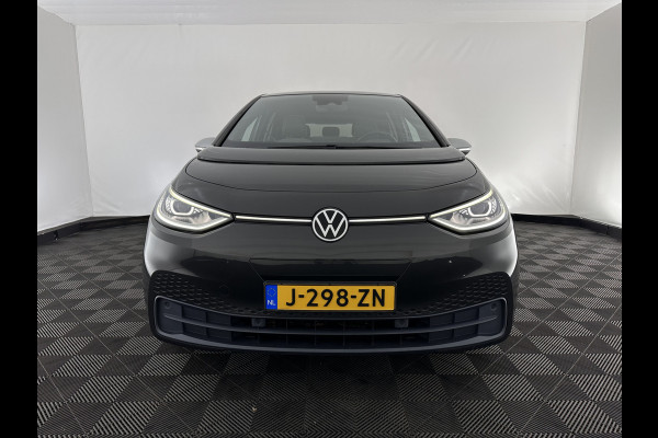 Volkswagen ID.3 First Plus 58 kWh [ 3-Fase ] {SOH-91%} (INCL-BTW) *ADAPTIVE-CRUISE | MATRIX-LED | CAMERA | KEYLESS | MICROFIBRE | AMBIENTLIGHT | NAVI-FULLMAP | DAB+ | ECC | HEATED-SPORTSEATS | DIGI-COCKPIT | 19''ALU*