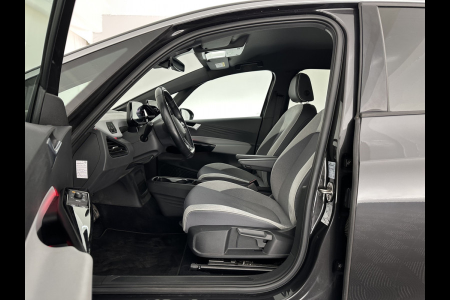 Volkswagen ID.3 First Plus 58 kWh [ 3-Fase ] {SOH-91%} (INCL-BTW) *ADAPTIVE-CRUISE | MATRIX-LED | CAMERA | KEYLESS | MICROFIBRE | AMBIENTLIGHT | NAVI-FULLMAP | DAB+ | ECC | HEATED-SPORTSEATS | DIGI-COCKPIT | 19''ALU*