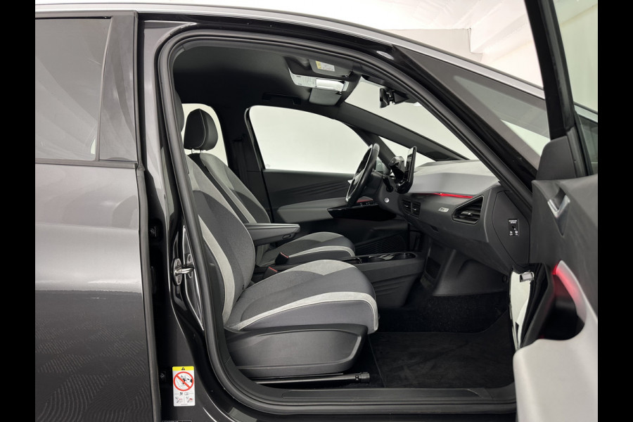 Volkswagen ID.3 First Plus 58 kWh [ 3-Fase ] {SOH-91%} (INCL-BTW) *ADAPTIVE-CRUISE | MATRIX-LED | CAMERA | KEYLESS | MICROFIBRE | AMBIENTLIGHT | NAVI-FULLMAP | DAB+ | ECC | HEATED-SPORTSEATS | DIGI-COCKPIT | 19''ALU*