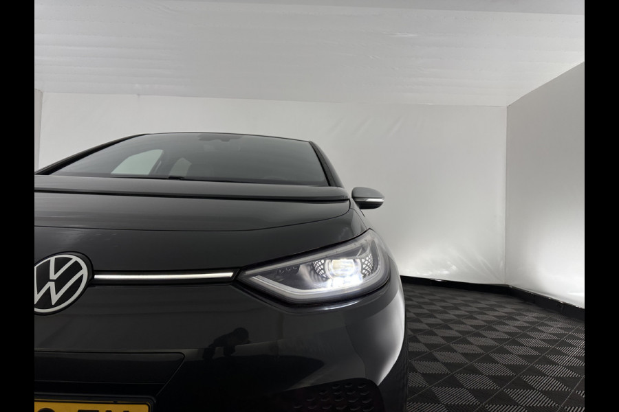 Volkswagen ID.3 First Plus 58 kWh [ 3-Fase ] {SOH-91%} (INCL-BTW) *ADAPTIVE-CRUISE | MATRIX-LED | CAMERA | KEYLESS | MICROFIBRE | AMBIENTLIGHT | NAVI-FULLMAP | DAB+ | ECC | HEATED-SPORTSEATS | DIGI-COCKPIT | 19''ALU*