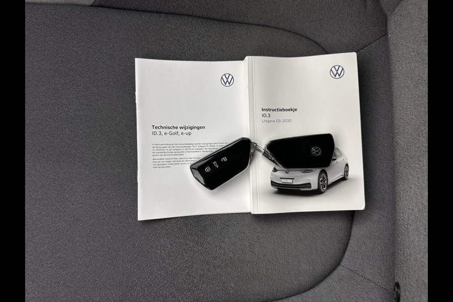 Volkswagen ID.3 First Plus 58 kWh [ 3-Fase ] {SOH-91%} (INCL-BTW) *ADAPTIVE-CRUISE | MATRIX-LED | CAMERA | KEYLESS | MICROFIBRE | AMBIENTLIGHT | NAVI-FULLMAP | DAB+ | ECC | HEATED-SPORTSEATS | DIGI-COCKPIT | 19''ALU*