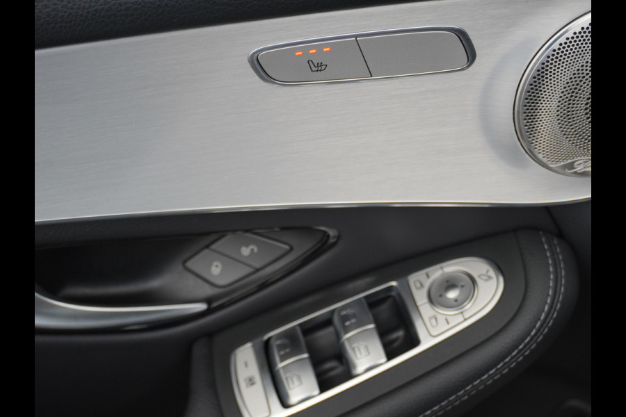 Mercedes-Benz GLC 300e Coupé AMG 4Matic // SoH 104,1% // Burmester / Magno Grijs // Nw. Banden // Dig. Dashbord // Carplay // Treeplanken // Night