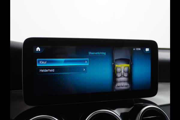 Mercedes-Benz GLC 300e Coupé AMG 4Matic // SoH 104,1% // Burmester / Magno Grijs // Nw. Banden // Dig. Dashbord // Carplay // Treeplanken // Night