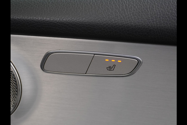 Mercedes-Benz GLC 300e Coupé AMG 4Matic // SoH 104,1% // Burmester / Magno Grijs // Nw. Banden // Dig. Dashbord // Carplay // Treeplanken // Night