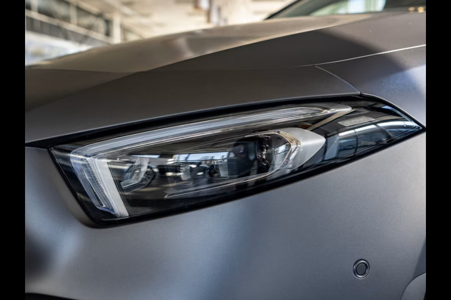 Mercedes-Benz A-Klasse 250e AMG ** MAGNO ** TREKH, DISTR, PANORAMA, HuD, 2-Zone CLIMA, 19-inch LMV,  ** 1e EIG - UNFALLFREI ** ** INFORMEER OOK NAAR ONZE AANTREKKELIJKE FINANCIAL-LEASE TARIEVEN **