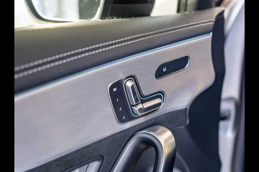 Mercedes-Benz A-Klasse 250e AMG ** MAGNO ** TREKH, DISTR, PANORAMA, HuD, 2-Zone CLIMA, 19-inch LMV,  ** 1e EIG - UNFALLFREI ** ** INFORMEER OOK NAAR ONZE AANTREKKELIJKE FINANCIAL-LEASE TARIEVEN **