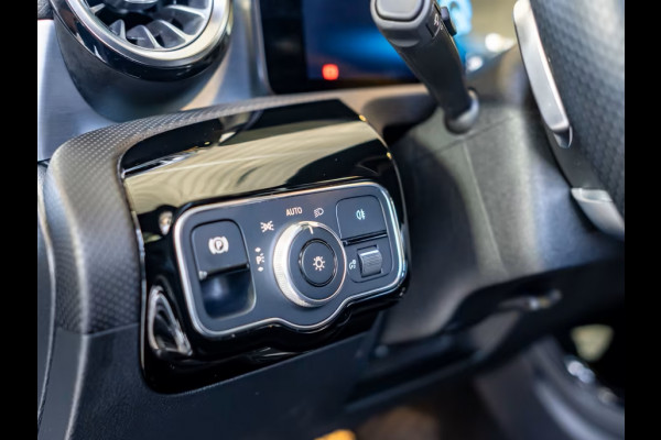 Mercedes-Benz A-Klasse 250e AMG ** MAGNO ** TREKH, DISTR, PANORAMA, HuD, 2-Zone CLIMA, 19-inch LMV,  ** 1e EIG - UNFALLFREI ** ** INFORMEER OOK NAAR ONZE AANTREKKELIJKE FINANCIAL-LEASE TARIEVEN **