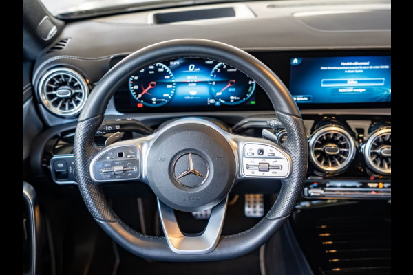 Mercedes-Benz A-Klasse 250e AMG ** MAGNO ** TREKH, DISTR, PANORAMA, HuD, 2-Zone CLIMA, 19-inch LMV,  ** 1e EIG - UNFALLFREI ** ** INFORMEER OOK NAAR ONZE AANTREKKELIJKE FINANCIAL-LEASE TARIEVEN **