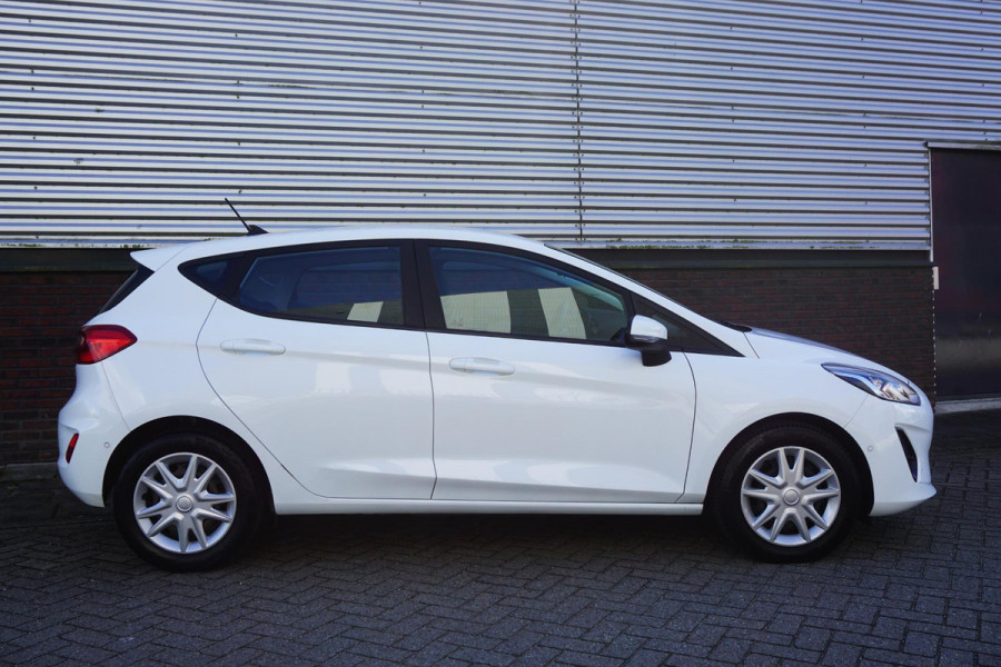 Ford Fiesta 1.0 EcoB.95PK Connected/Parkeersensor voor+achter/ Navigatie/AppleCarPlay.