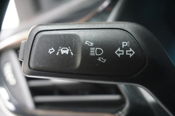 Ford Fiesta 1.0 EcoB.95PK Connected/Parkeersensor voor+achter/ Navigatie/AppleCarPlay.