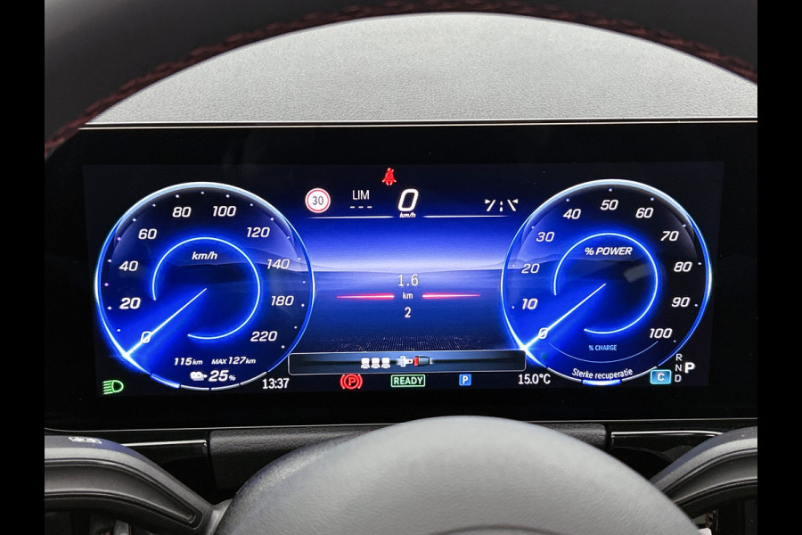 Mercedes-Benz EQA 250+ Business Solution AMG 71 kWh | Nightpakket | Trekhaak | DISTRONIC | Smartphone integratie | Panoramaschuifdak | Stuurwielpaddles gegalvaniseerd | 360° camera | Burmester Surround Sound |