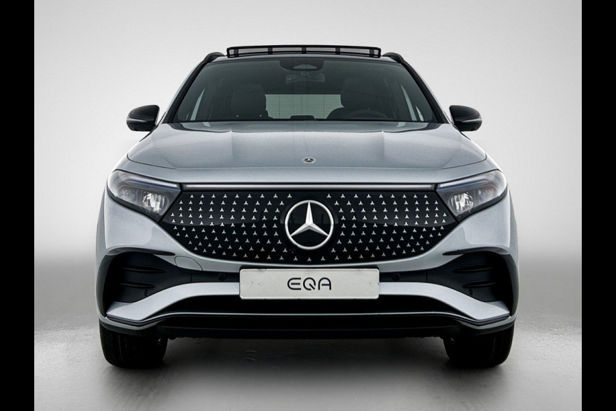 Mercedes-Benz EQA 250+ Business Solution AMG 71 kWh | Nightpakket | Trekhaak | DISTRONIC | Smartphone integratie | Panoramaschuifdak | Stuurwielpaddles gegalvaniseerd | 360° camera | Burmester Surround Sound |