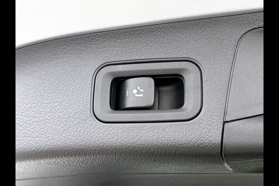 Mercedes-Benz EQA 250+ Business Solution AMG 71 kWh | Nightpakket | Trekhaak | DISTRONIC | Smartphone integratie | Panoramaschuifdak | Stuurwielpaddles gegalvaniseerd | 360° camera | Burmester Surround Sound |