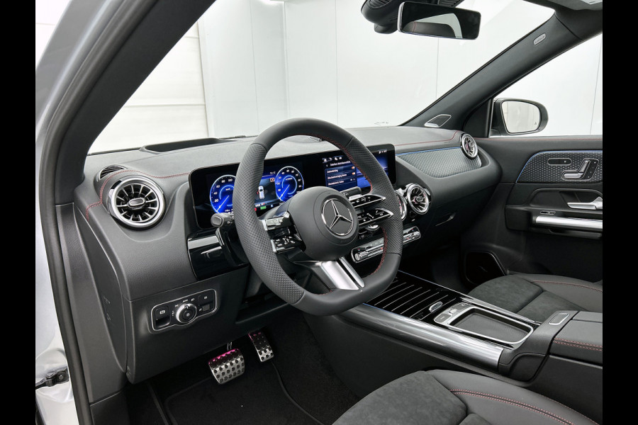 Mercedes-Benz EQA 250+ Business Solution AMG 71 kWh | Nightpakket | Trekhaak | DISTRONIC | Smartphone integratie | Panoramaschuifdak | Stuurwielpaddles gegalvaniseerd | 360° camera | Burmester Surround Sound |
