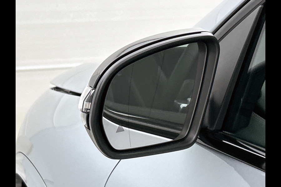 Mercedes-Benz EQA 250+ Business Solution AMG 71 kWh | Nightpakket | Trekhaak | DISTRONIC | Smartphone integratie | Panoramaschuifdak | Stuurwielpaddles gegalvaniseerd | 360° camera | Burmester Surround Sound |