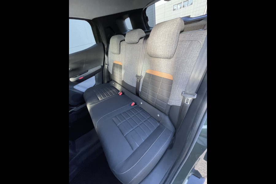 Citroën C3 Aircross 100pk Pack Plus (Camera - Navigatie via APP - Automatische Airco - LED - Apple Carplay - Parkeersensoren - Two tone)