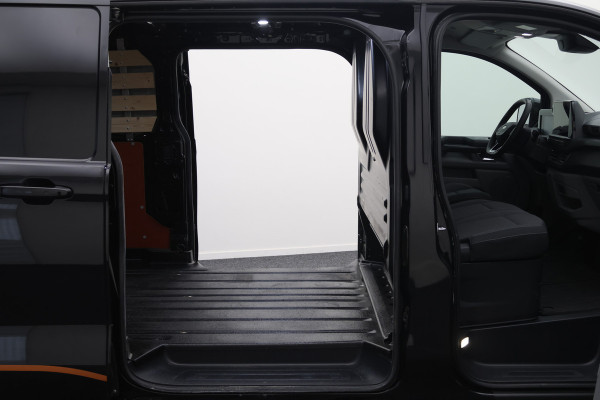 Ford Transit Custom 300 2.0 TDCI Automaat L2H1 3-Zits, LED, Keyless, ACC, Trekhaak, Side-Bars, PDC, 17"