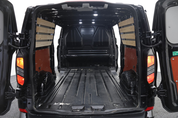 Ford Transit Custom 300 2.0 TDCI Automaat L2H1 3-Zits, LED, Keyless, ACC, Trekhaak, Side-Bars, PDC, 17"