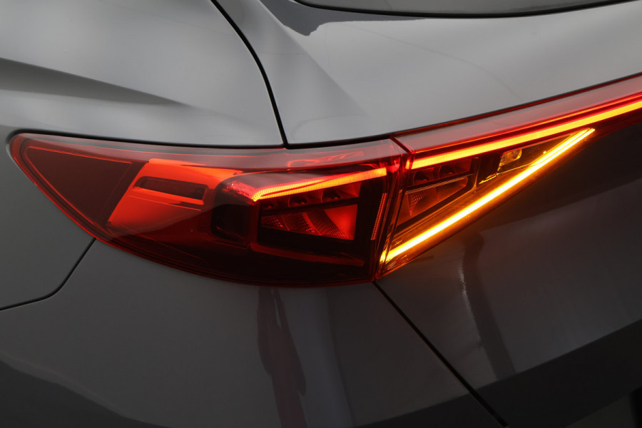 CUPRA Formentor 1.4 e-Hybrid VZ Copper Edition SOH 93,6%, Panoramadak, Camera, Stoel-/Stuurverw., ACC, 19"