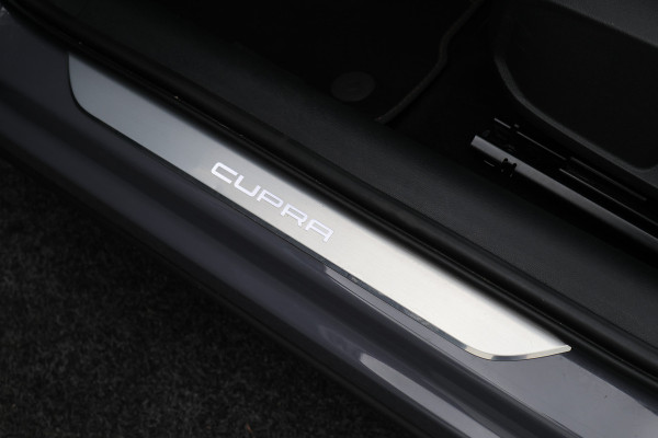 CUPRA Formentor 1.4 e-Hybrid VZ Copper Edition SOH 93,6%, Panoramadak, Camera, Stoel-/Stuurverw., ACC, 19"