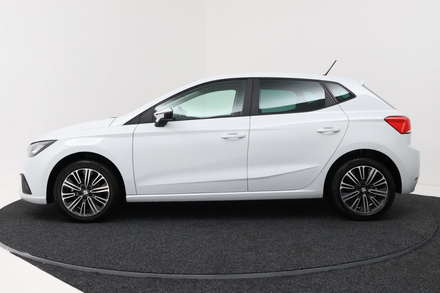 Seat Ibiza 1.0 EcoTSI Style Business Intense (DIGITALE COCKPIT, CRUISE CONTROL, NAVIGATIE CARPLAY, PARKEERSENSOREN)