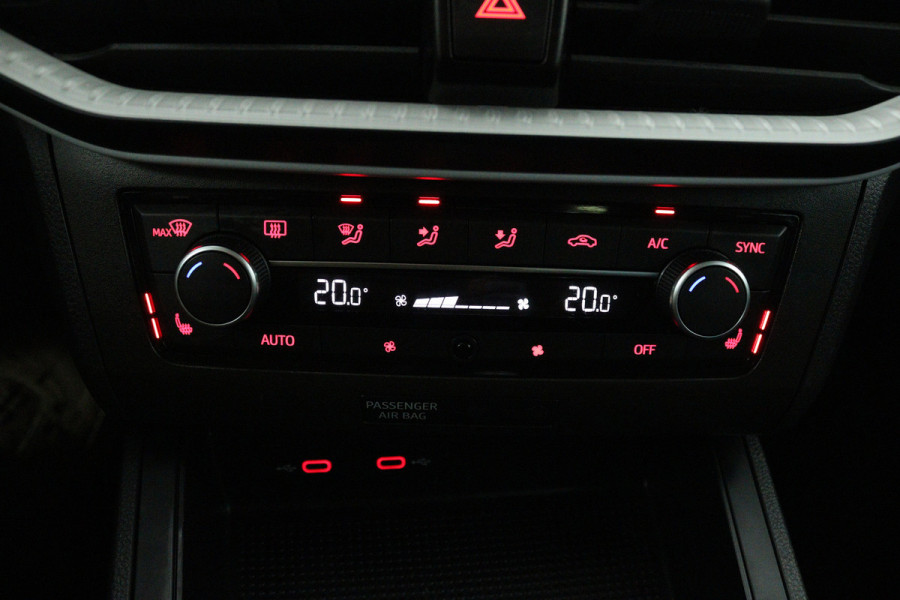 Seat Ibiza 1.0 EcoTSI Style Business Intense (DIGITALE COCKPIT, CRUISE CONTROL, NAVIGATIE CARPLAY, PARKEERSENSOREN)