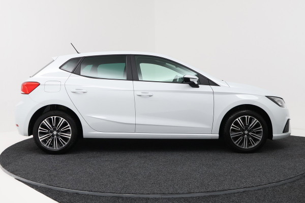 Seat Ibiza 1.0 EcoTSI Style Business Intense (DIGITALE COCKPIT, CRUISE CONTROL, NAVIGATIE CARPLAY, PARKEERSENSOREN)