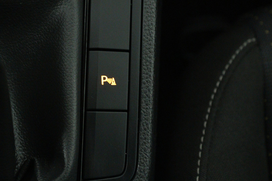 Seat Ibiza 1.0 EcoTSI Style Business Intense (DIGITALE COCKPIT, CRUISE CONTROL, NAVIGATIE CARPLAY, PARKEERSENSOREN)