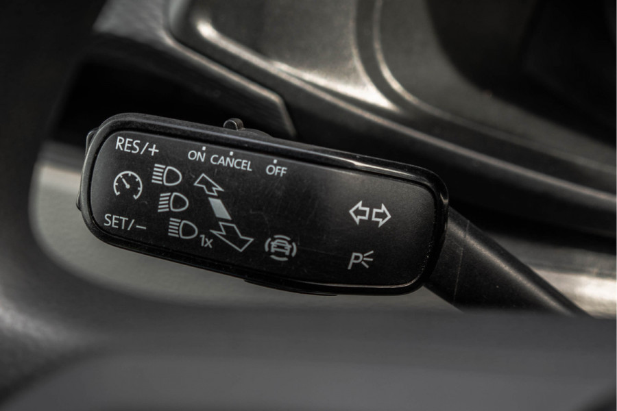 Volkswagen Transporter T6.1 2.0 TDI L2H1 | 150 PK | Cruise | Airco | Trekhaak