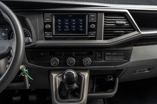 Volkswagen Transporter T6.1 2.0 TDI L2H1 | 150 PK | Cruise | Airco | Trekhaak
