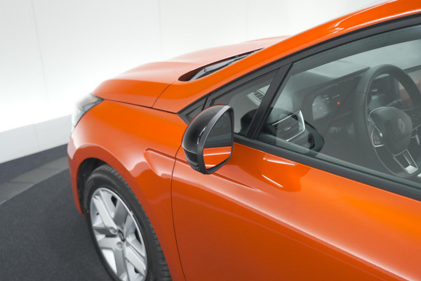 Renault Clio 1.6 E-Tech Full Hybrid 145 Evolution | Apple Carplay | Parkeersensoren | LED | Cruise Control