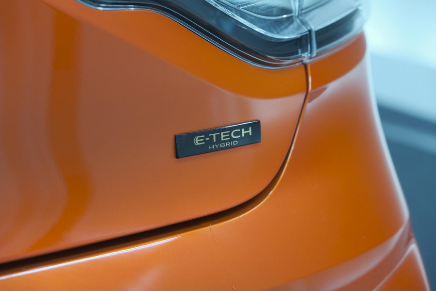 Renault Clio 1.6 E-Tech Full Hybrid 145 Evolution | Apple Carplay | Parkeersensoren | LED | Cruise Control