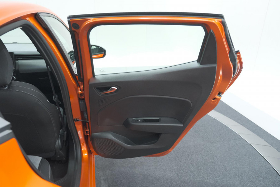 Renault Clio 1.6 E-Tech Full Hybrid 145 Evolution | Apple Carplay | Parkeersensoren | LED | Cruise Control