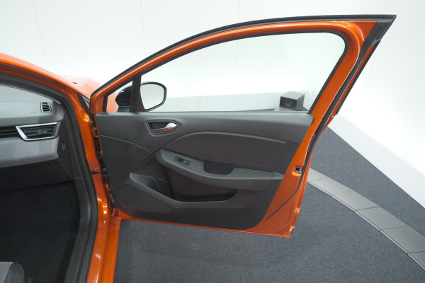 Renault Clio 1.6 E-Tech Full Hybrid 145 Evolution | Apple Carplay | Parkeersensoren | LED | Cruise Control