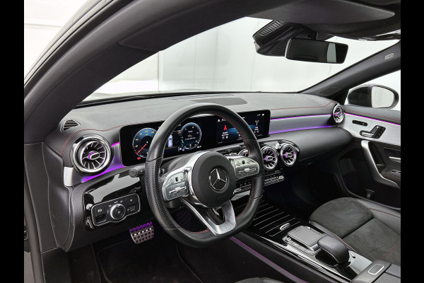 Mercedes-Benz CLA-Klasse Shooting Brake 200 Business Solution AMG(NL-auto, Dealer OndH, Panorama, SfeerV,Camera, StoelV, Etc)
