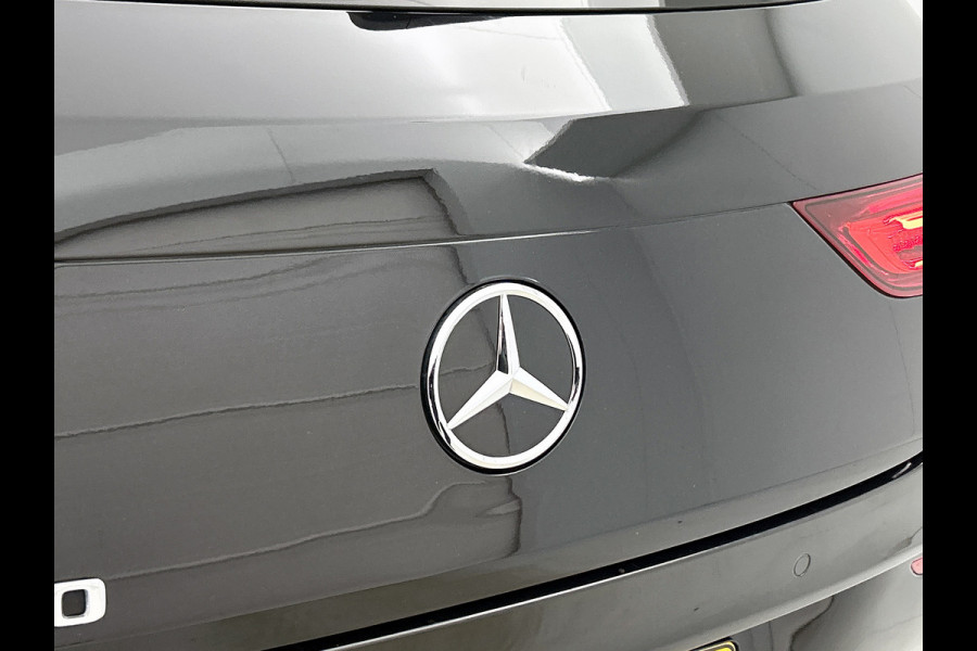 Mercedes-Benz CLA-Klasse Shooting Brake 200 Business Solution AMG(NL-auto, Dealer OndH, Panorama, SfeerV,Camera, StoelV, Etc)