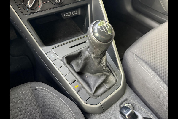 Volkswagen Polo 1.0 TSI Comfortline . NAVIGATIE . PARKEERSENSOREN VOOR  & ACHTER .