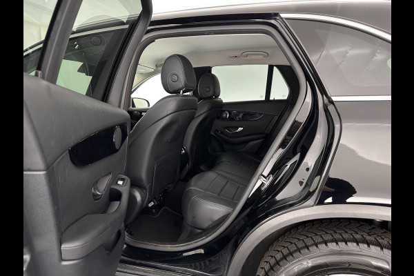 Mercedes-Benz GLC 300e 4MATIC Business Solution (Plug-In) {SOH-94%} (INCL-BTW) *LEATHER | FULL-LED | DIGI-COCKPIT | KEYLESS | DAB | HEATED-SPORTSEATS | CAMERA | PRIVACY-GLASS | NAVI-FULLMAP | ECC | PDC | CRUISE | 18''ALU*