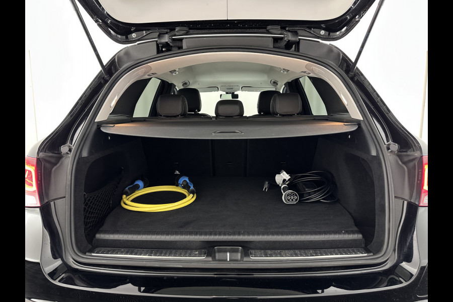 Mercedes-Benz GLC 300e 4MATIC Business Solution (Plug-In) {SOH-94%} (INCL-BTW) *LEATHER | FULL-LED | DIGI-COCKPIT | KEYLESS | DAB | HEATED-SPORTSEATS | CAMERA | PRIVACY-GLASS | NAVI-FULLMAP | ECC | PDC | CRUISE | 18''ALU*