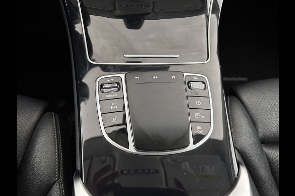Mercedes-Benz GLC 300e 4MATIC Business Solution (Plug-In) {SOH-94%} (INCL-BTW) *LEATHER | FULL-LED | DIGI-COCKPIT | KEYLESS | DAB | HEATED-SPORTSEATS | CAMERA | PRIVACY-GLASS | NAVI-FULLMAP | ECC | PDC | CRUISE | 18''ALU*
