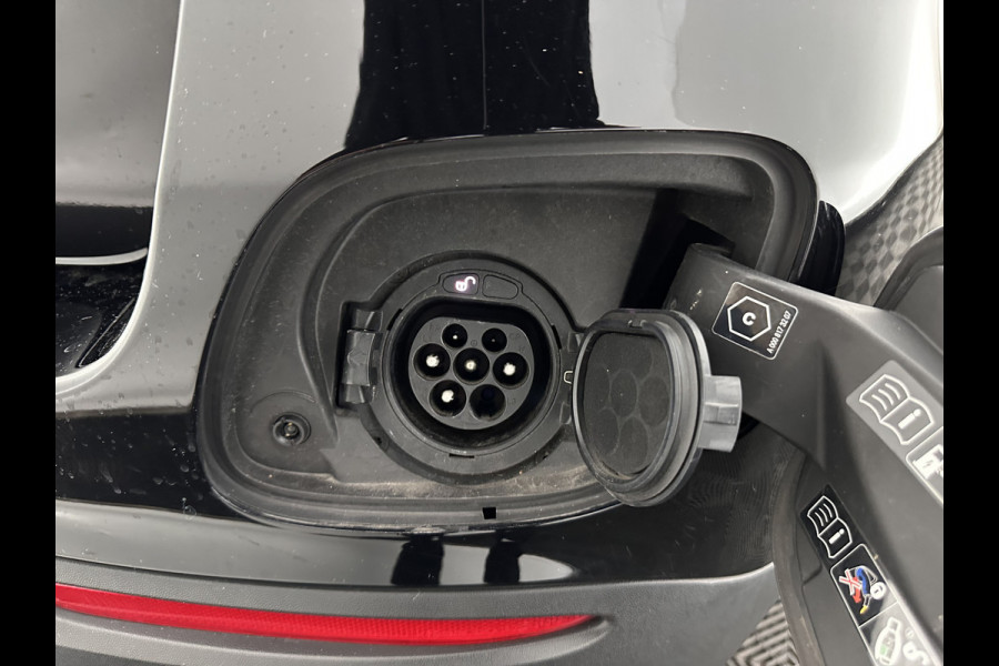 Mercedes-Benz GLC 300e 4MATIC Business Solution (Plug-In) {SOH-94%} (INCL-BTW) *LEATHER | FULL-LED | DIGI-COCKPIT | KEYLESS | DAB | HEATED-SPORTSEATS | CAMERA | PRIVACY-GLASS | NAVI-FULLMAP | ECC | PDC | CRUISE | 18''ALU*