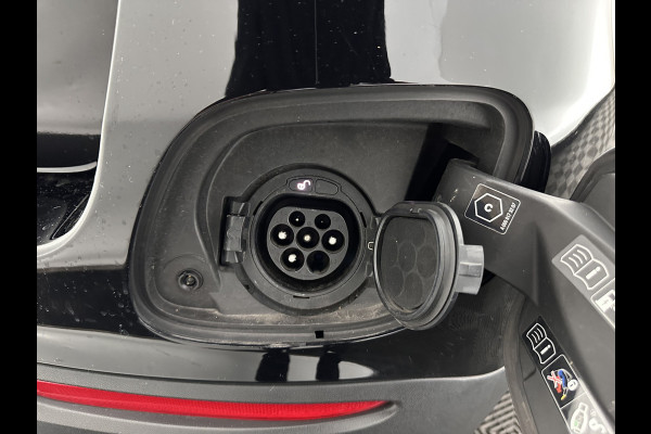 Mercedes-Benz GLC 300e 4MATIC Business Solution (Plug-In) {SOH-94%} (INCL-BTW) *LEATHER | FULL-LED | DIGI-COCKPIT | KEYLESS | DAB | HEATED-SPORTSEATS | CAMERA | PRIVACY-GLASS | NAVI-FULLMAP | ECC | PDC | CRUISE | 18''ALU*